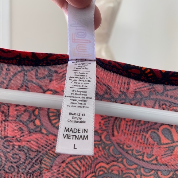 NWOT LuLaRoe Classic T - size L - Picture 3 of 3